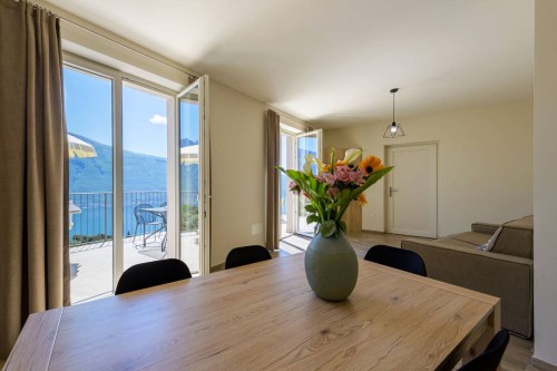 RESIDENCE RUCULÌ - De Luxe Trilocale vista lago